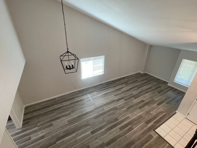 Building Photo - Updated Gorgeous Antioch Home with Pool