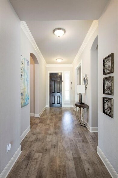 Building Photo - 4100 Vinalopo Dr