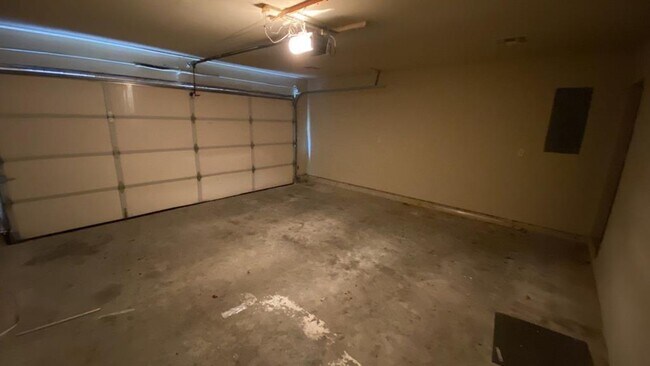 Building Photo - 1310 Ashway St