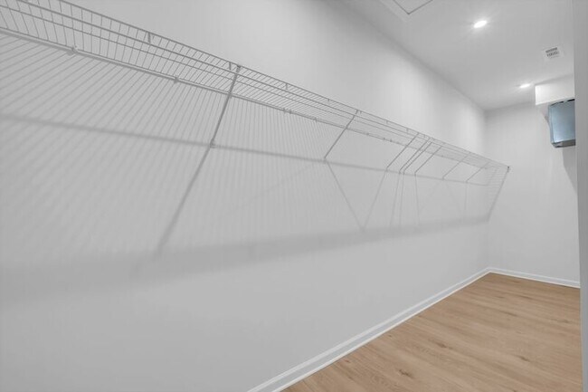 Building Photo - 953 Pleasant Ridge Run