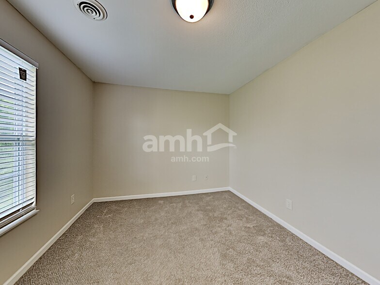Building Photo - 4301 Aylesbury Dr