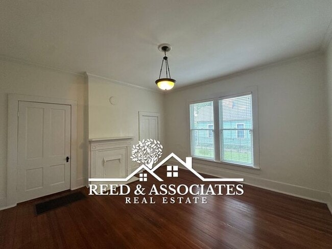 Building Photo - Spacious 5-Bedroom - Copper Young Area