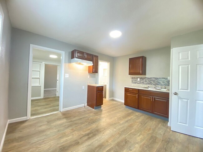 Building Photo - Finley St. 3217