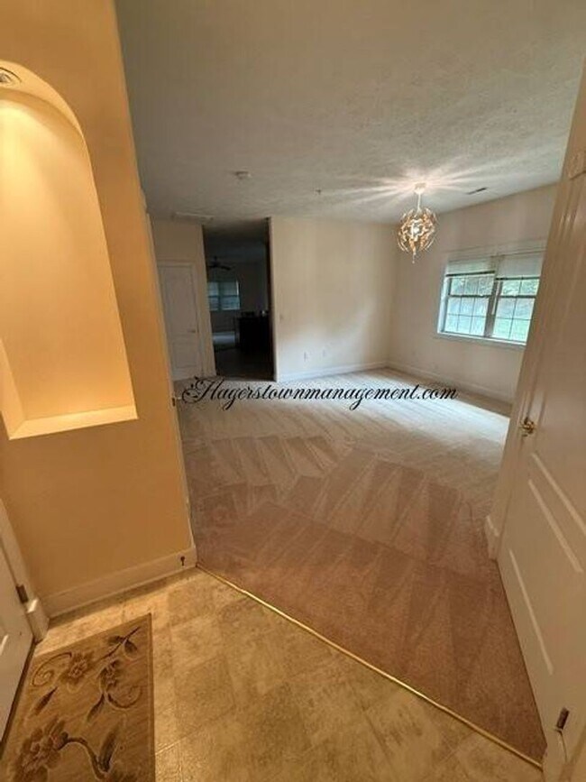 Building Photo - 13125 Little Hayden Cir