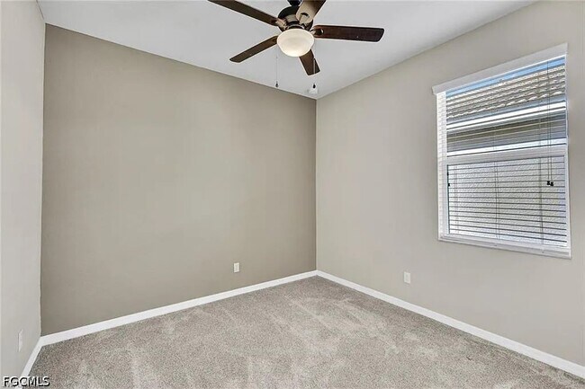Building Photo - 13092 Silver Thorn Loop