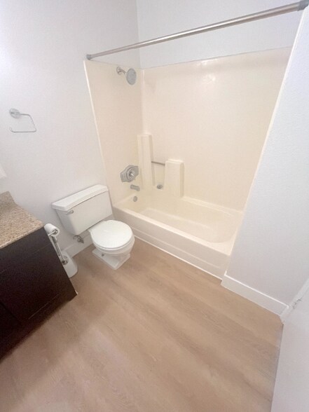 Building Photo - 147 Avenida Serra