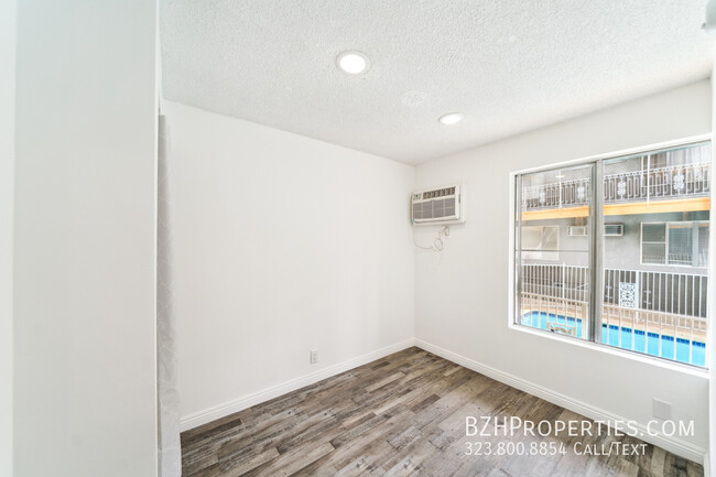 Building Photo - 7076 Lanewood Ave