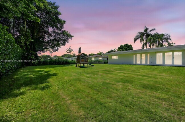 Building Photo - 7200 SW 137th St