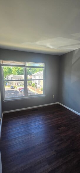 Building Photo - 14630 London Ln