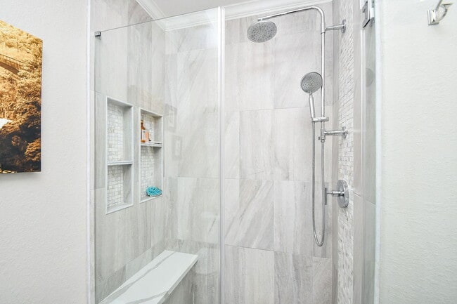 Building Photo - 7106 Habersham Ave