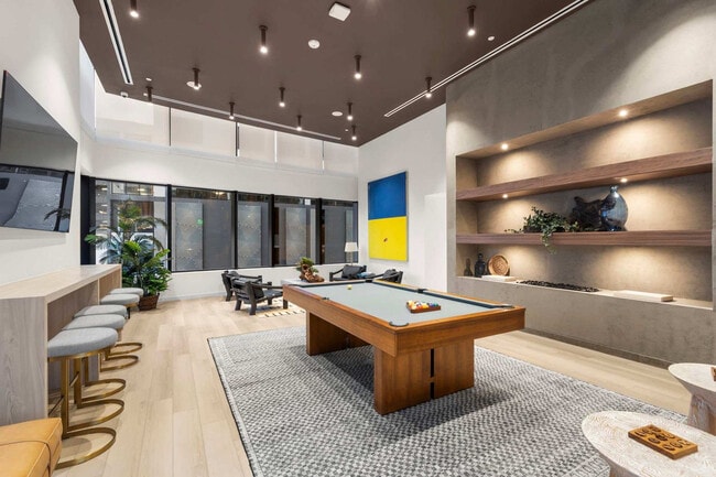 Building Photo - 225 N Miami Ave