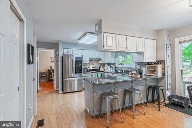 Building Photo - 3961 Stirrup Ct