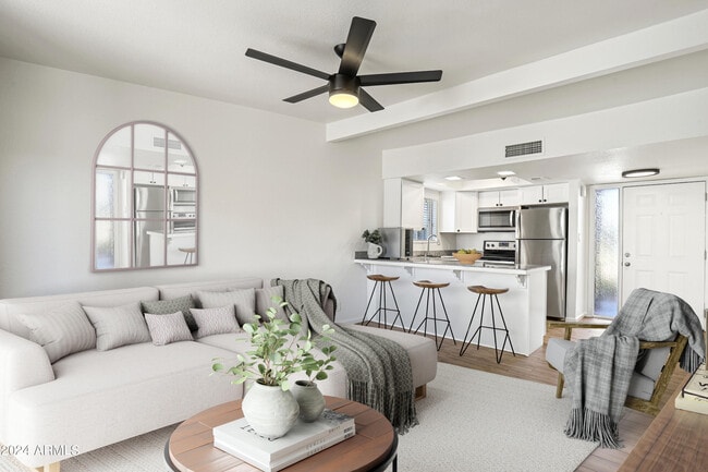 Building Photo - 16819 E Gunsight Dr