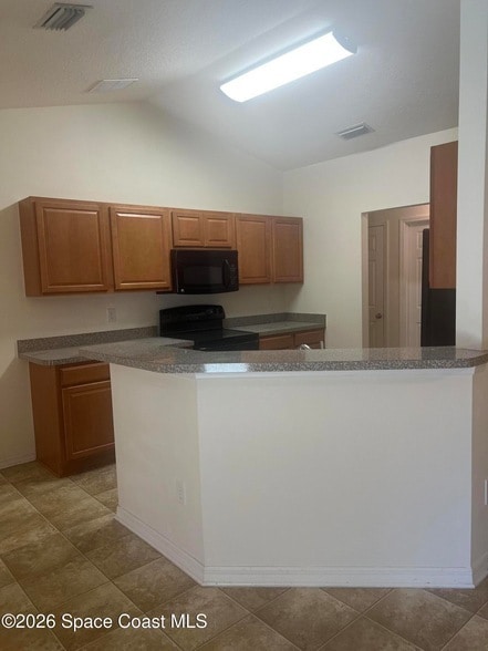 Building Photo - 241 Paquita Cir