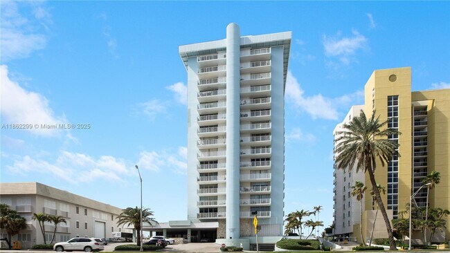 Building Photo - 5838 Collins Ave