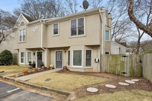 Building Photo - 1002 Defoors Landing NW