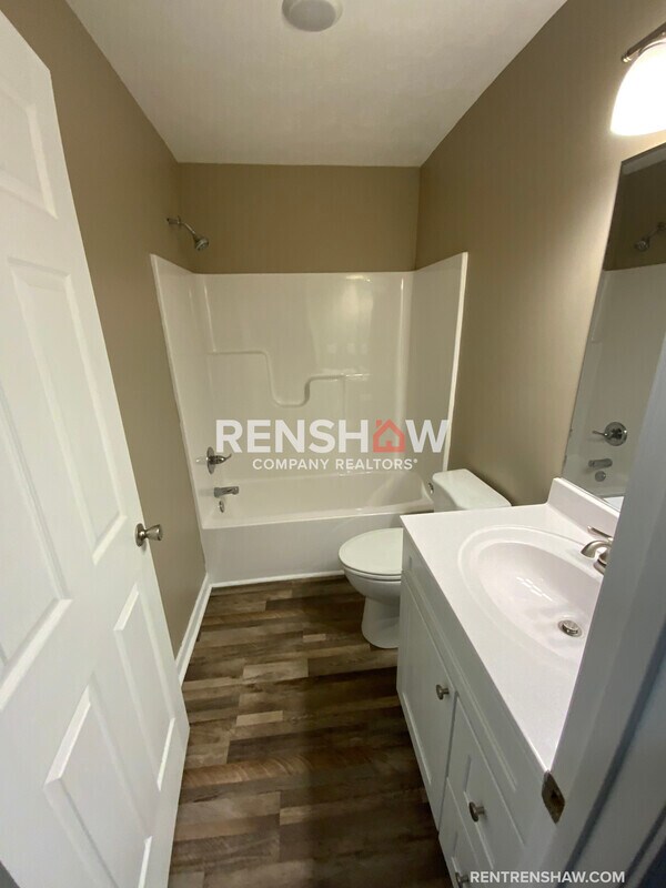 Building Photo - 469 Dana St