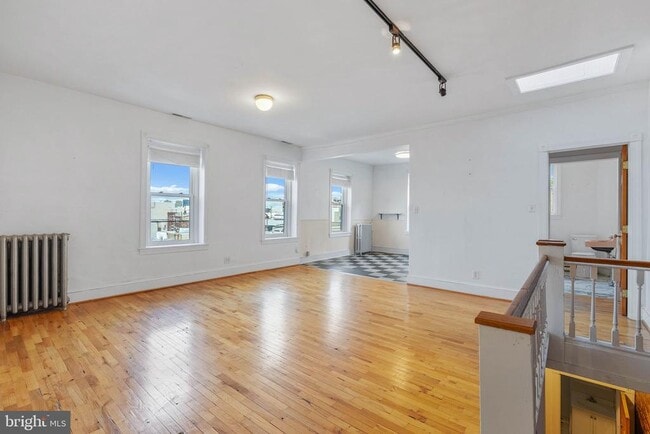 Building Photo - 732 Tasker St