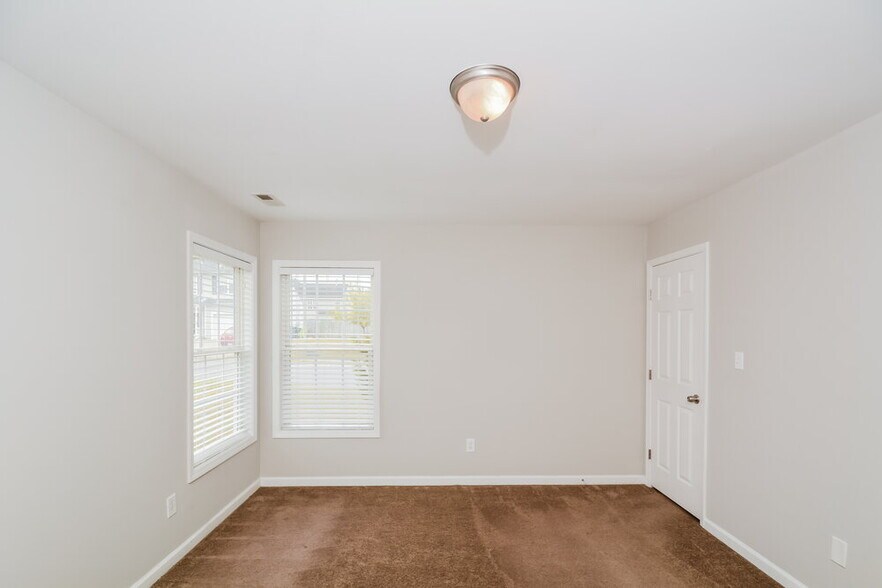 Building Photo - 3729 Chancellorsville Ct