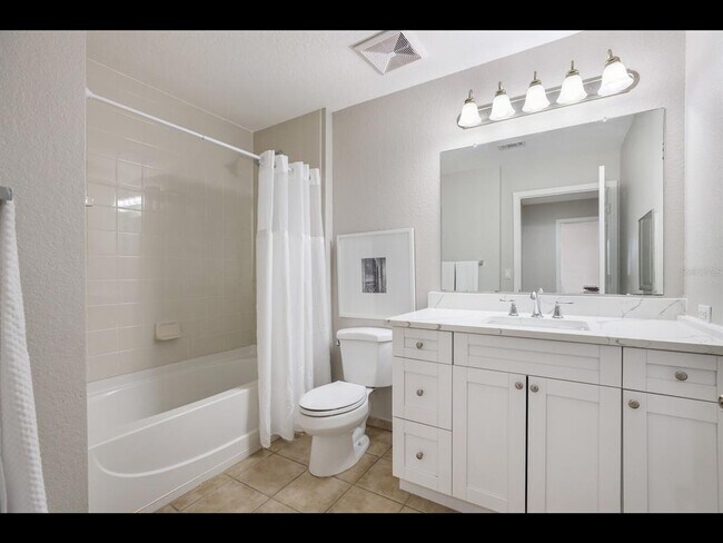 Building Photo - 1064 N Tamiami Trl