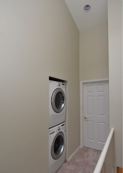 Building Photo - 16125 Juanita Woodinville Way NE