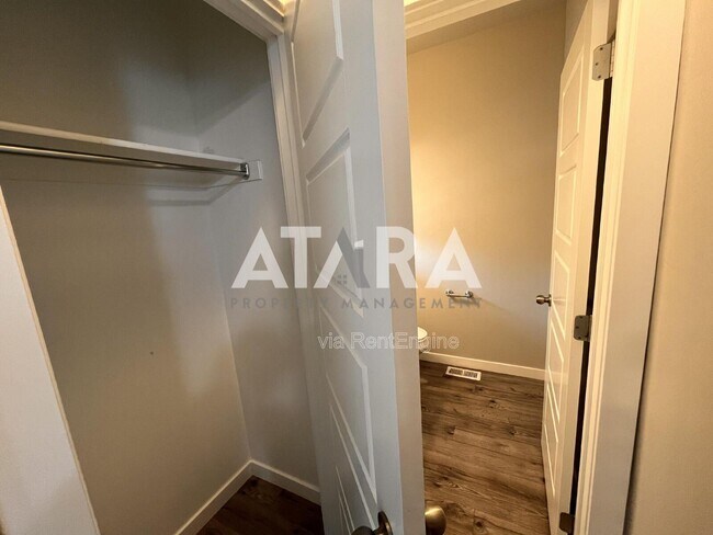 Building Photo - 5011 N Marble Fox Way