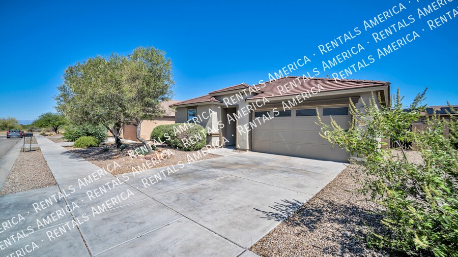 Building Photo - 319 E Desert Haven Pl