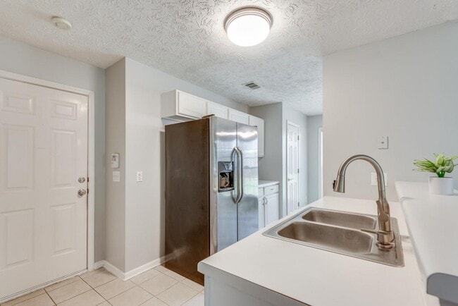 Building Photo - 3625 Palisade Park Dr