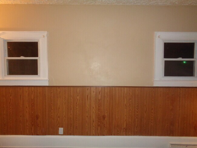 Living Room #4 - 886 Storer Ave