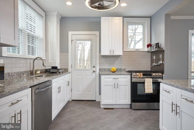 Building Photo - 4912 Brandywine St NW