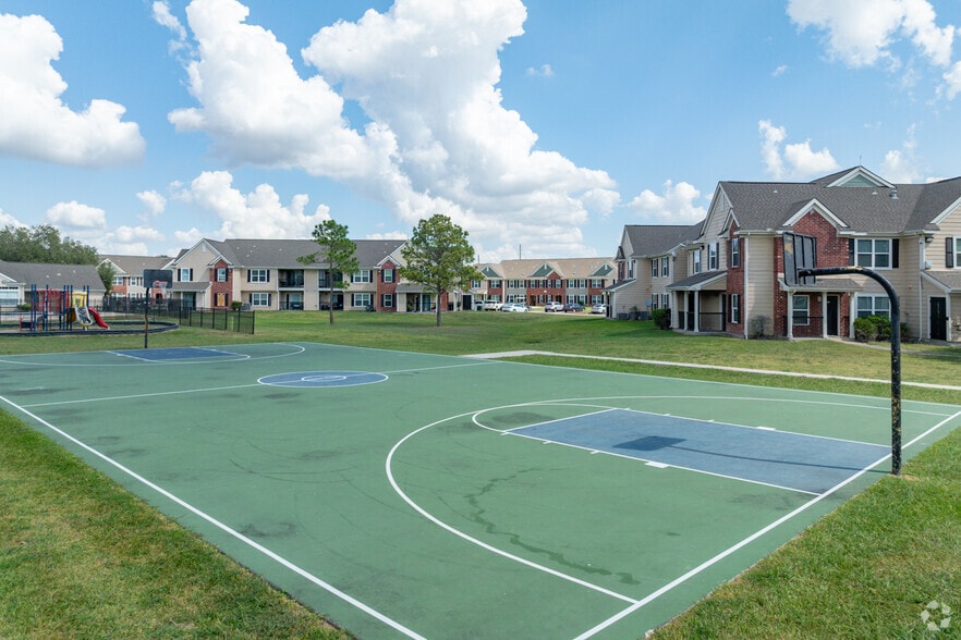 Basketball Court - Life at Westpark