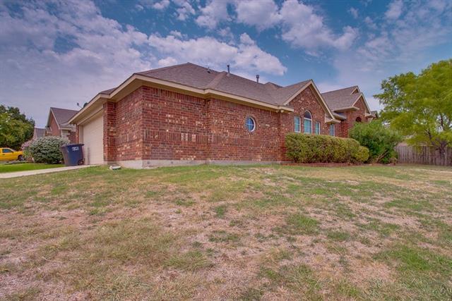 Building Photo - 8801 Chaps Ave