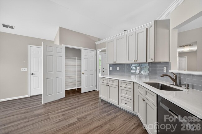 Building Photo - 12516 Cardinal Point Rd