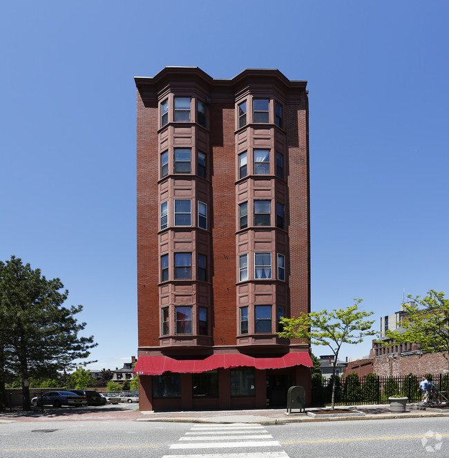 Building Photo - Burnham Arms