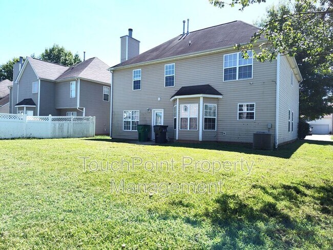 Building Photo - 3627 Pauline Ln