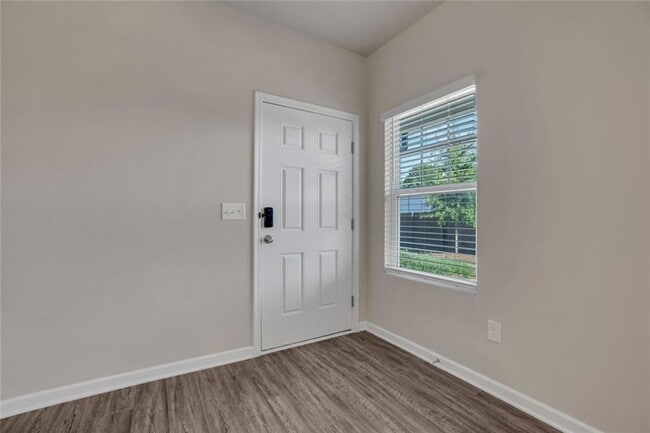 Building Photo - 2104 Irvin Ct