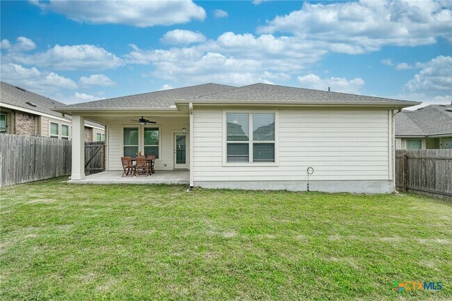 Building Photo - 532 Tanda Ln