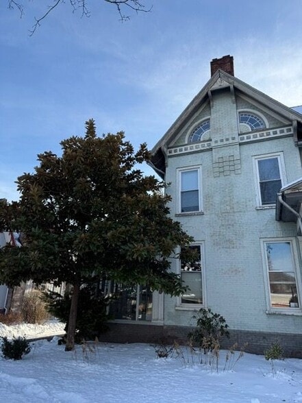 Side of house - 112 W Main St