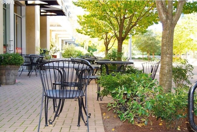 Building Photo - John Ross - 8th floor south waterfront studio w/parking/most utilities/concierge