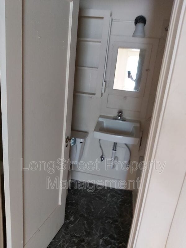 Building Photo - 205 NW Kings Blvd