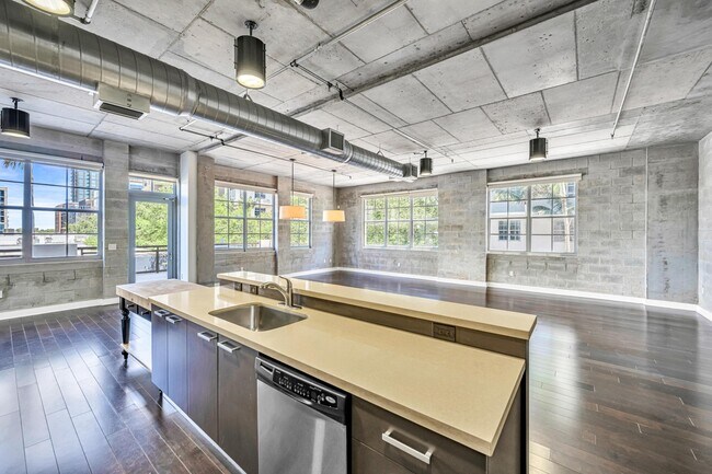 Building Photo - 411 NW 1st Ave