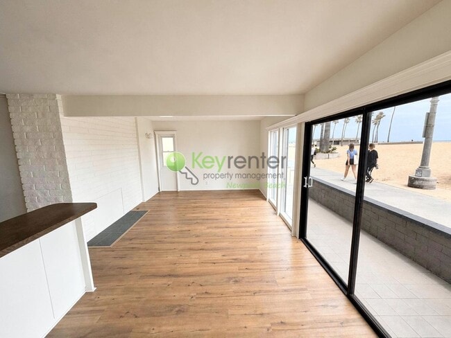 Building Photo - 1510 W Oceanfront