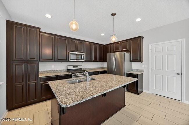 Building Photo - 178 Autumn Bliss Dr