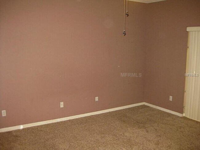 Building Photo - UCF Area 4 bedrooms/2.5 baths with 2 Car Garage on a Cul-De-Sack