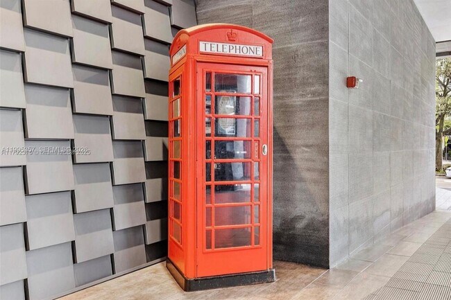 Building Photo - 1080 Brickell Ave