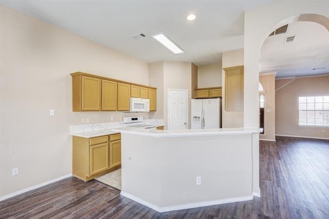 Building Photo - 3844 Harrison Dr