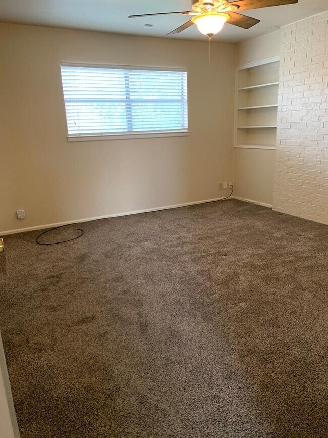 Building Photo - 3312 Tanglewood Ln