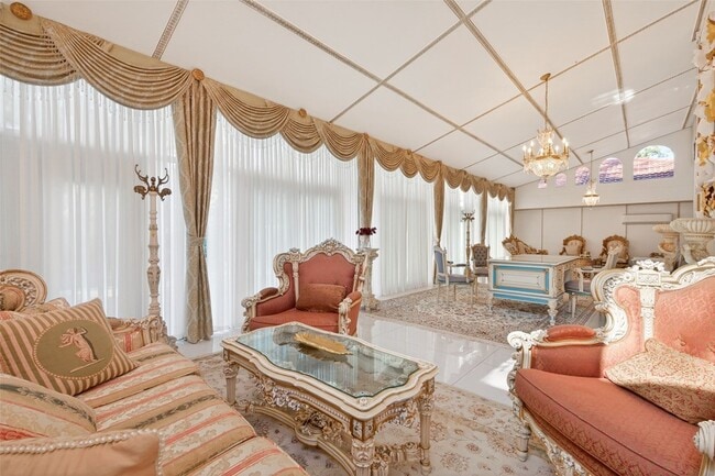 Building Photo - 24 Windermere Ln