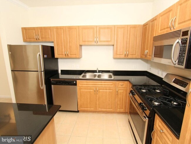 Building Photo - 12953 Centre Park Cir