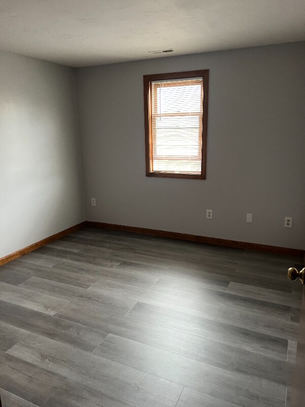 Building Photo - 12 S Main St